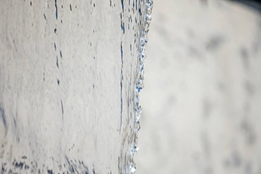 Yüzey suları göller, göller, nehirler ve sulak alanlar 2 'dir