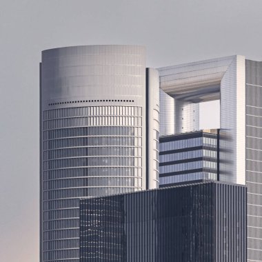 Gökdelenlerin başlıca avantajı küçük bir kat 2 'de büyük miktarda kullanılabilir alan elde etmektir.