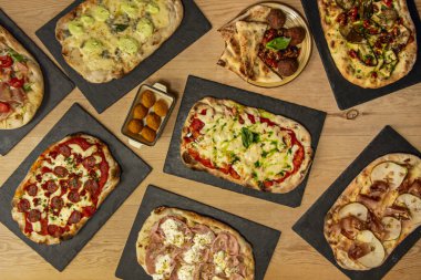 - Pizza! Dünyanın en popüler ve lezzetli yemeklerinden biri.