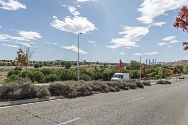  Onların bakış açısından tüm şehrin panoramik manzarasının tadını çıkarabilirsiniz..