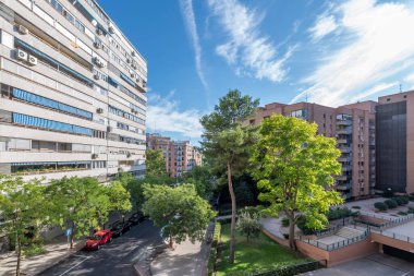 İkametgah kentsel yapı cephelerinde gözlemlenebilen bazı ortak yönler