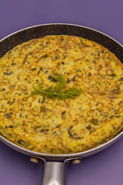  Söylenenlere göre köylüleri İspanyol tortillasıyla beslemek için doyurucu ve ucuz bir yemek olarak yaratılmış.