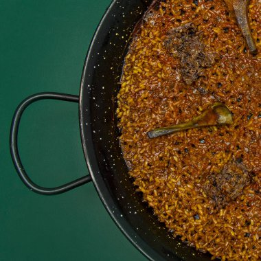 Sofrito: iyi bir sofrito herhangi bir İspanyol pirincinin temelidir.