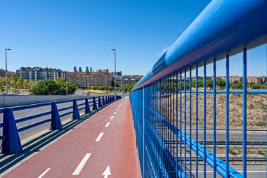 Bisiklet yolları kentsel altyapının giderek daha önemli bir parçası haline geliyor.