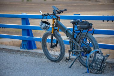 Bu motor ek bir destek sağlar, dik tepelere tırmanmayı kolaylaştırır, zorlu arazide sabit bir hız sağlar ve özerkliği artırır