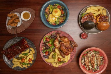 İspanyol gastronomisi bölgesel çeşitliliği ile karakterize edilir.