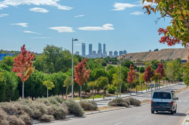  Her kule eşsiz bir mimari tasarıma sahiptir. Ünlü uluslararası ve ulusal mimarın eseridir.