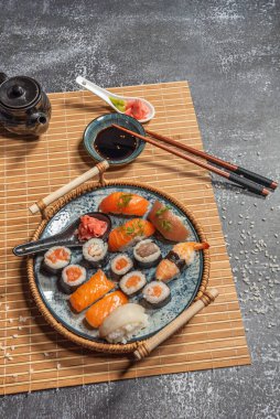 Birçok Japon yemeğinin anahtar bileşeni, özellikle suşi ve saşimi..