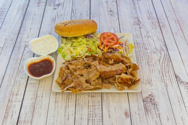 Kuzu kebabında çok popülerdir, özellikle Orta Doğu 'da.