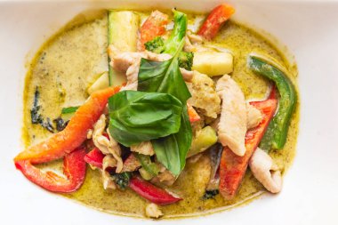 En popüleri yeşil köri, kırmızı köri ve sarı köridir.. 