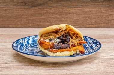 Çok yönlülükleri, eşsiz lezzetleri ve atalarının gelenekleri onları Venezuela mutfağının bir sembolü ve bu Güney Amerika ülkesinin gastronomik zenginliğinin bir temsilcisi yapıyor.