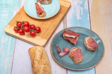 İberya jambonu İspanyol gastronomisinin tacındaki mücevher olarak kabul edilir.