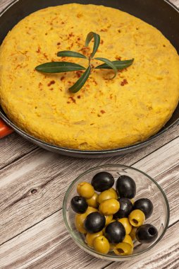 Şefler İspanyol tortillasını denedi.