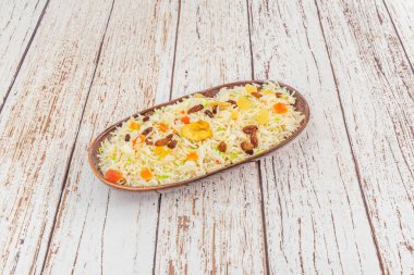 Kaşmir pilavı, yerel mutfağın bir parçası olarak Kaşmir mutfak kültüründe önemli bir yemektir.