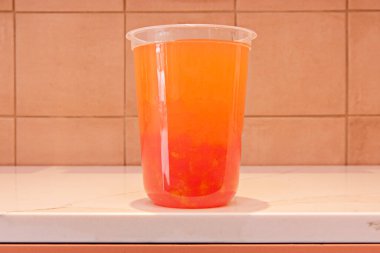  Herhangi bir köpüklü çayın temeli elbette çaydır.. 