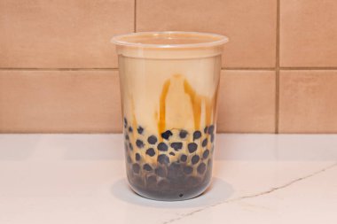 Bu küçük, çiğnenmiş küreler köpüklü çayın kalbidir.