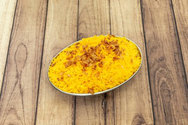 Tahıllar: Pirinç güneyde ve doğuda temel gıdadır, buğday ise kuzeyde şarttır 