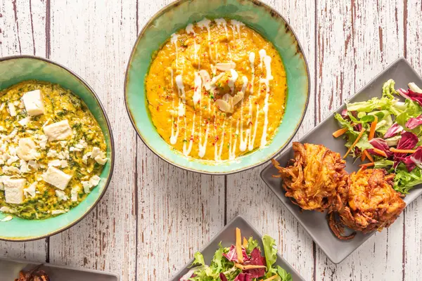 Hint yemeklerinin geçmişi binlerce yıl öncesine dayanır, istilalardan, göçlerden ve ticaretten etkilenir.