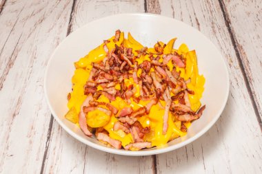  Patates kızartması kalori açısından yoğun olmasına rağmen, yağ (özellikle düşük kalite yağlar kullanıldığında veya aşırı yağ tekrar kullanıldığında))