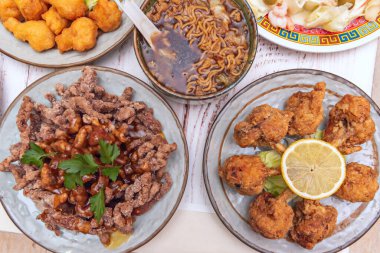 Yemek pişirmenin evrensel bir dil olduğunun lezzetli kanıtıdır.,