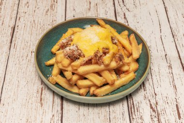 Bazı restoranlar fırında patates gibi daha sağlıklı seçenekleri araştırıyor.