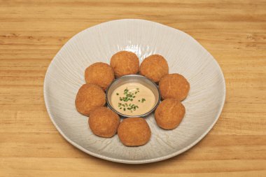 Mükemmel Kroketin Anatomisi: Doku, Lezzet ve Sıcaklık