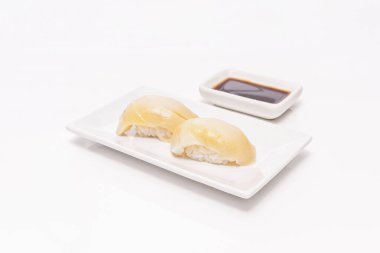 Nigiri 'nin çeşitliliği okyanus balıkları ve karanın üretimi kadar geniştir..