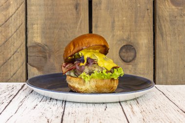 Bir gurme burger sadece bir yemek değil, aynı zamanda bir deneyimdir.