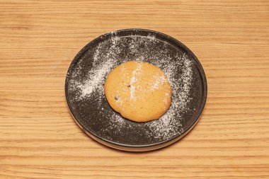 Limonlu ve haşhaşlı kurabiyeler: Kıtır kıtır bir doku için haşhaş tohumlu parlak narenciye aromalı.