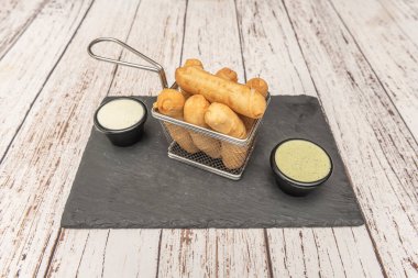 Kavurucu hamur kombinasyonuyla fırından yeni çıkmış nefis Tequeos aroması.  