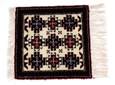 beyaz arkaplanda el yapımı güzel Türk halıları