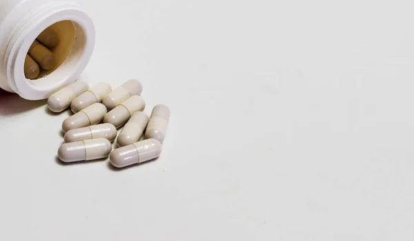 Medicamentos Pílulas Brancas Fundo Branco — Fotografia de Stock