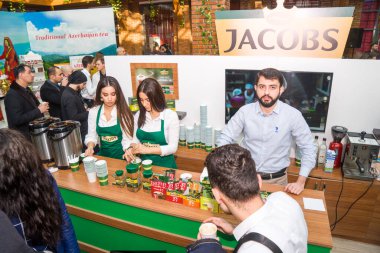 Bakü, Azerbaycan, 12 Ocak 2019: Bakü 'de kahve ve çay festivali, barmen yarışması.