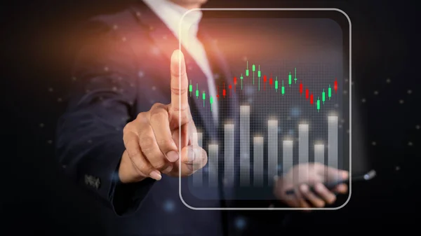 Beleggingsbeurs Concept Stock Investeerder Zakenman Aanraken Van Virtuele Scherm Grafiek — Stockfoto