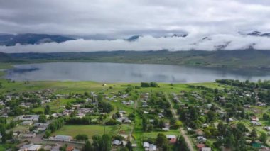 Tucuman Arjantin 'deki La Angostura barajının hava manzarası.