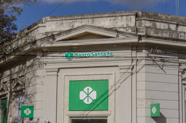 Reconquista, Santa Fe, Arjantin; 16 Temmuz 2024: Santa Fe Eyaleti Bankasının dış cephesinin ayrıntıları.