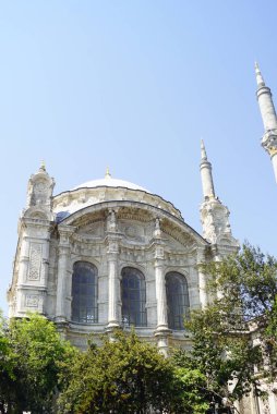 View of the facade of the Ortakoy Mosque, a famous example of Ottoman Baroque architecture built on the shores of the Bosphorus in Istanbul, Turkey clipart
