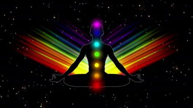 Erkek şekli meditasyonda bulunur, döngüsel 3D aura animasyonu: çakraların, enerjinin ve ışığın meditasyon için görselleştirilmesi, kusursuz döngü animasyonu. Yüksek kalite 4k görüntü