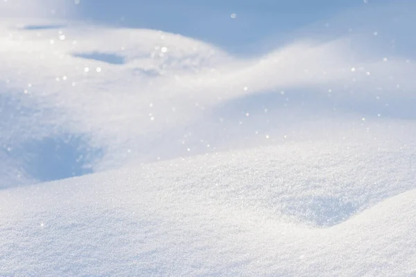 Bílý Sníh Slunci Jasného Mrazivého Dne Stíny Sněhu Jasné Zasněžené — Stock fotografie