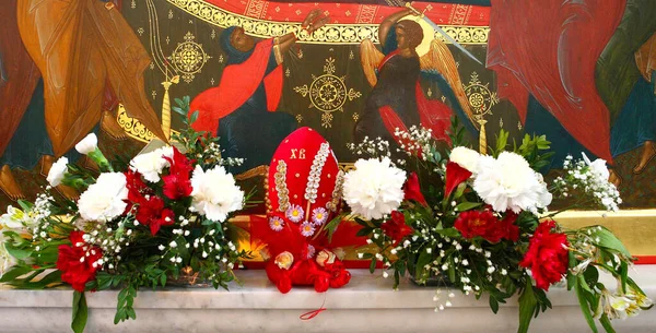 ウクライナ テルノピル2018年4月 パスカ 東方正教会 教会はイースターエッグと花で飾られています 正射の概念 — ストック写真