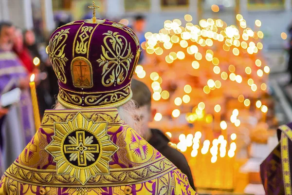 Orthodox Metropolitan Festive Clothes Miter Headdress Orthodox Metropolitan Background Lighted — Stock Photo, Image