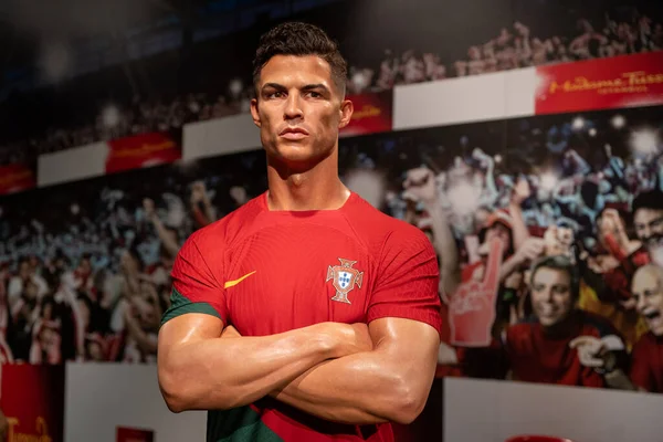 İstanbul, Türkiye - 10 Şubat 2023: Madame Tussauds İstanbul 'da Cristiano Ronaldo' nun Balmumu heykeli.