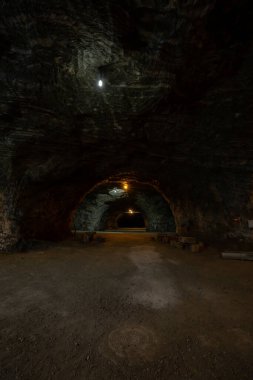 Tünel ve Cankiri tuz mağarası aydınlığı.