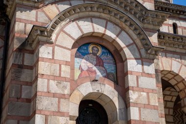 St. Mark Kilisesi 'nin girişindeki fresk. Belgrad, Sırbistan - 31 Mart 2023.