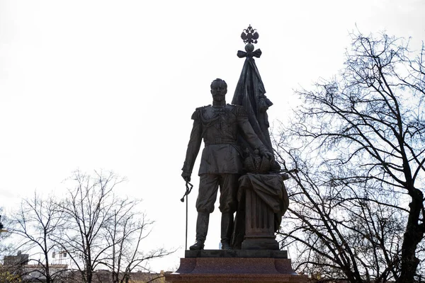 Pomnik Car Mykoła Romanow Dar Rosyjskiego Wojskowego Towarzystwa Historycznego Znajduje — Zdjęcie stockowe