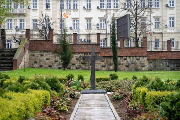 Monumento Cruz Jardín Iglesia Ascensión Belgrado Serbia Abril 2023 —  Fotos de Stock