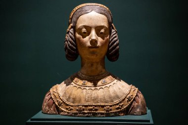 Burgundy 'li Mary' nin portresi Sırbistan Ulusal Müzesi 'nde tanınmayan bir ressam tarafından yapıldı. Belgrad, Sırbistan - 2 Nisan 2023.