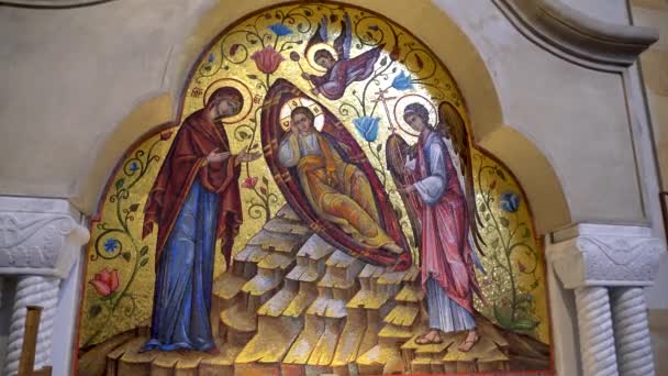 Iglesia San Marcos Está Decorada Con Mosaicos Únicos Hechos Vidrio — Vídeo de stock