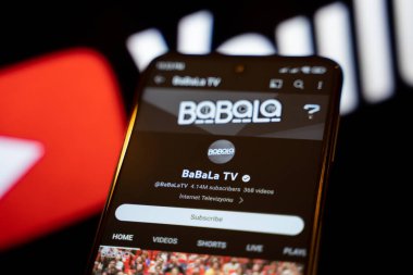 BaBaLa TV resmi Youtube kanalı akıllı telefon ekranında. Ankara, Türkiye - 28 Nisan 2023.