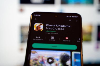 Krallıkların Yükselişi: Kayıp Haçlı Seferi, Google Play 'de mobil oyun. Ankara, Türkiye - 28 Nisan 2023.